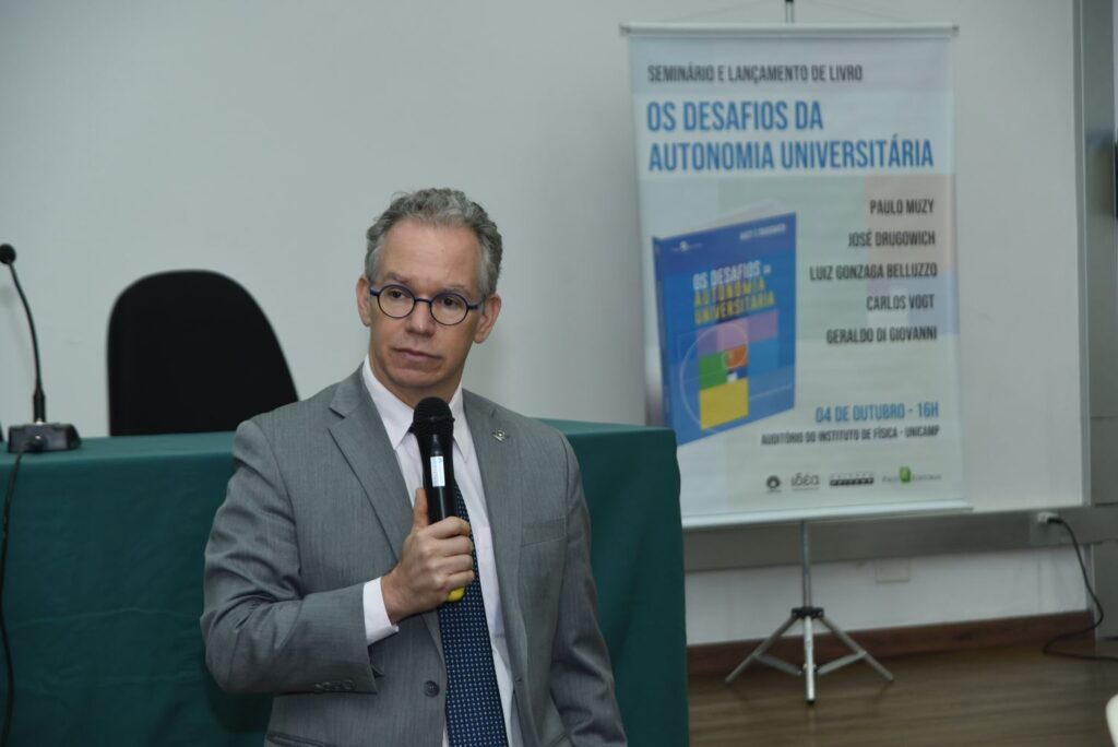 Reitor da Unicamp, Marcelo Knobel, durante o Seminário “Os Desafios da Autonomia Universitária”