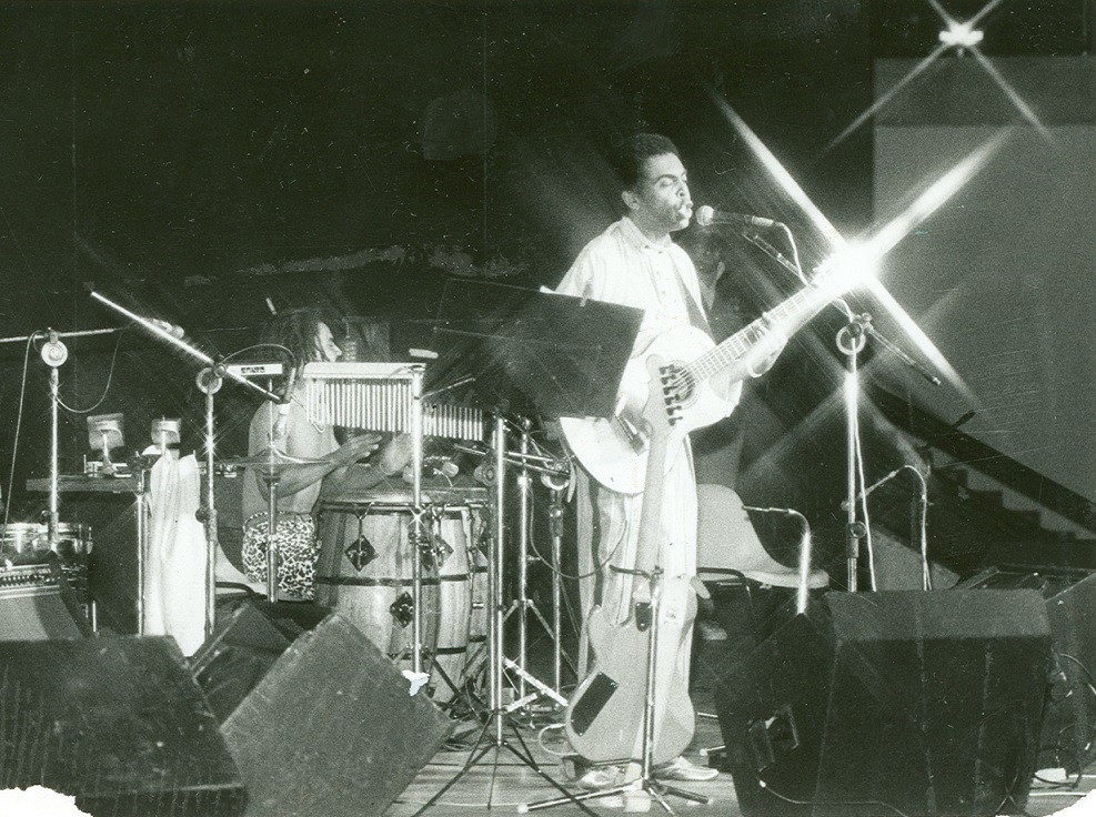 Cantor e compositor Gilberto Gil durante show no Ginásio da Unicamp. Foto: Siarq/Unicamp.